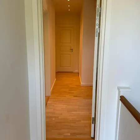 Bright And Spacious Gentofte