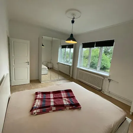 Apartment Bright And Spacious *