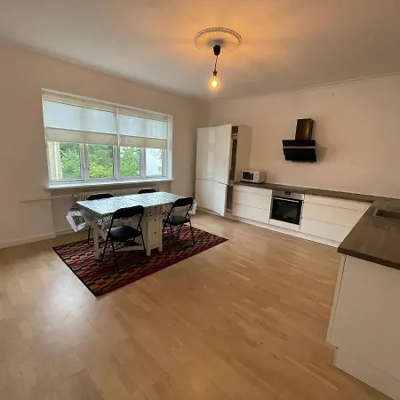 Apartment Bright And Spacious
